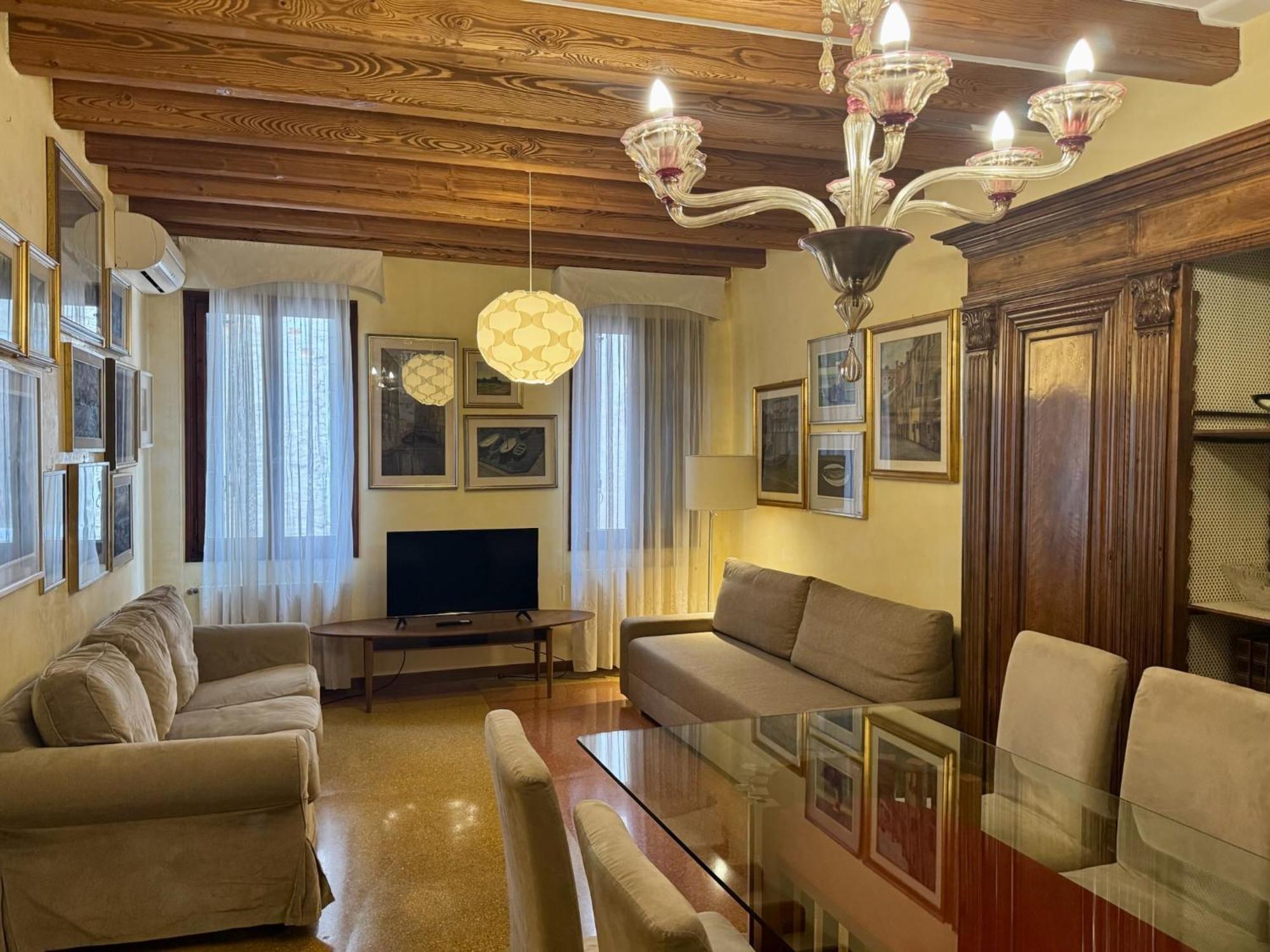 Terrazzi Su Piazza San Marco * Venedig