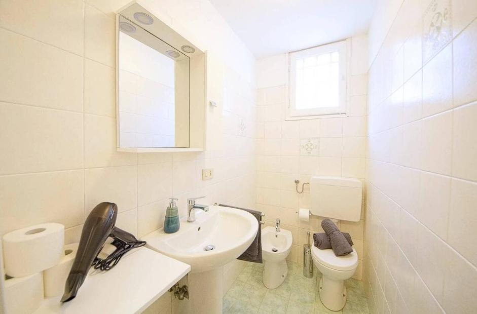 Appartement In ! On Whtsapp ! Check The Number From The Photos! Lovely *