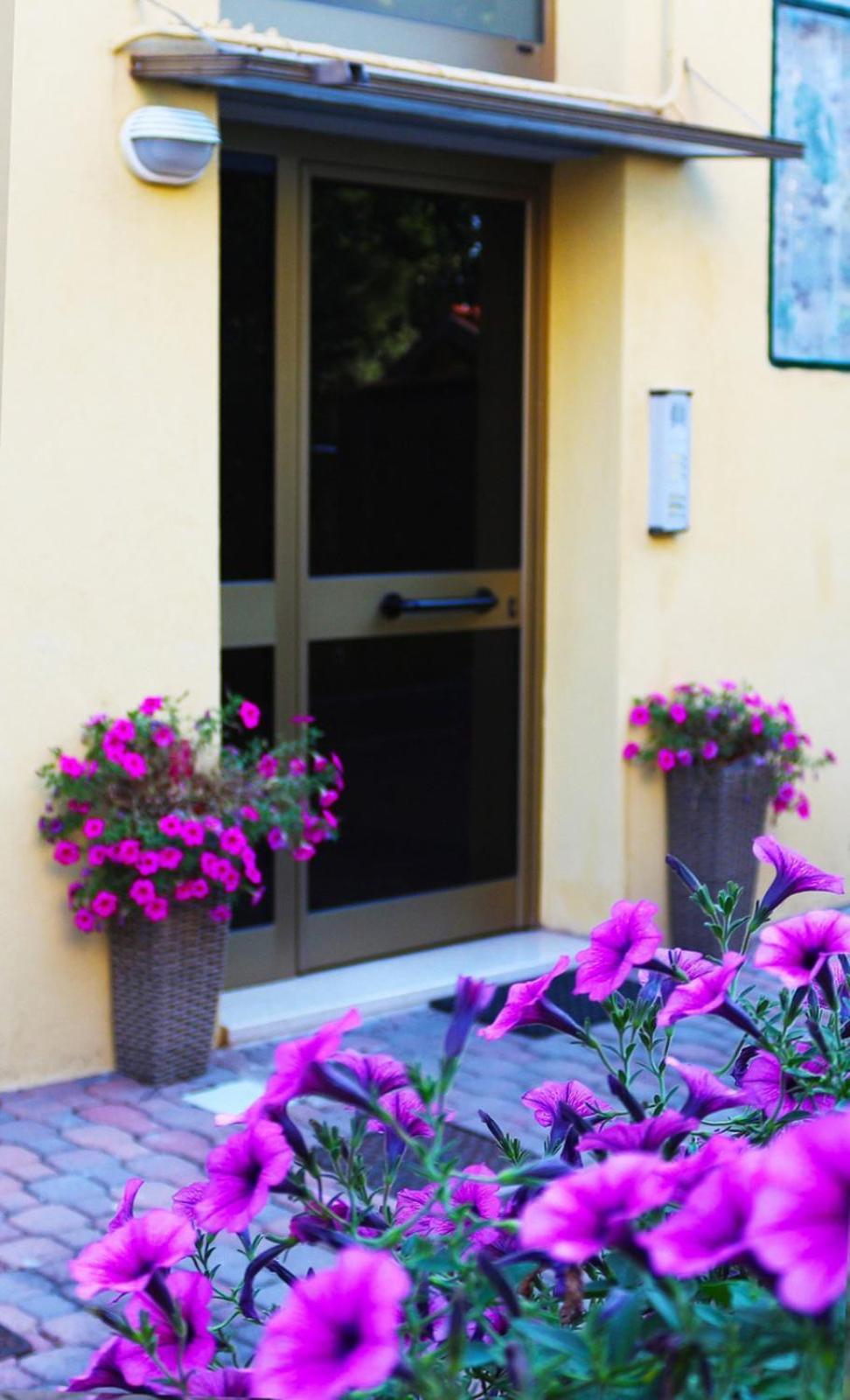 Lucky Flower Appartement *