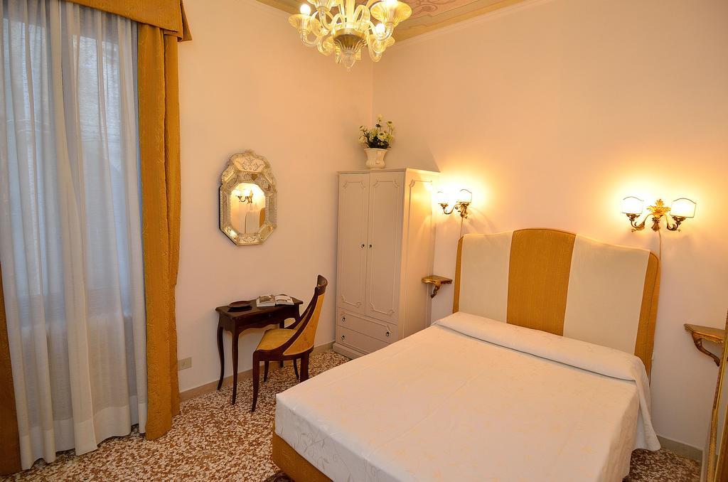 Couette-café Cà Del Modena 2*