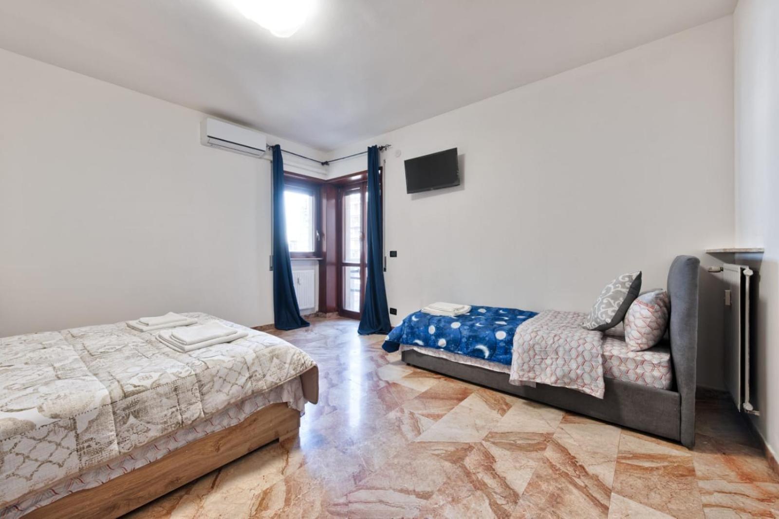 Easy Downtown - Private With Shared Bathroom Maison d'hôtes *