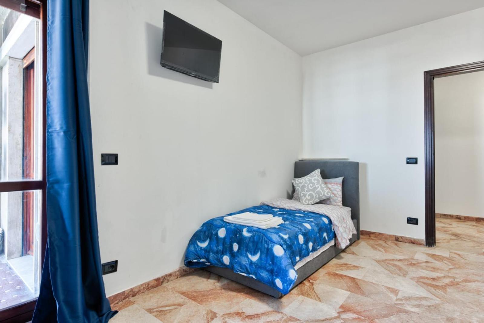 Maison d'hôtes Easy Downtown - Private With Shared Bathroom