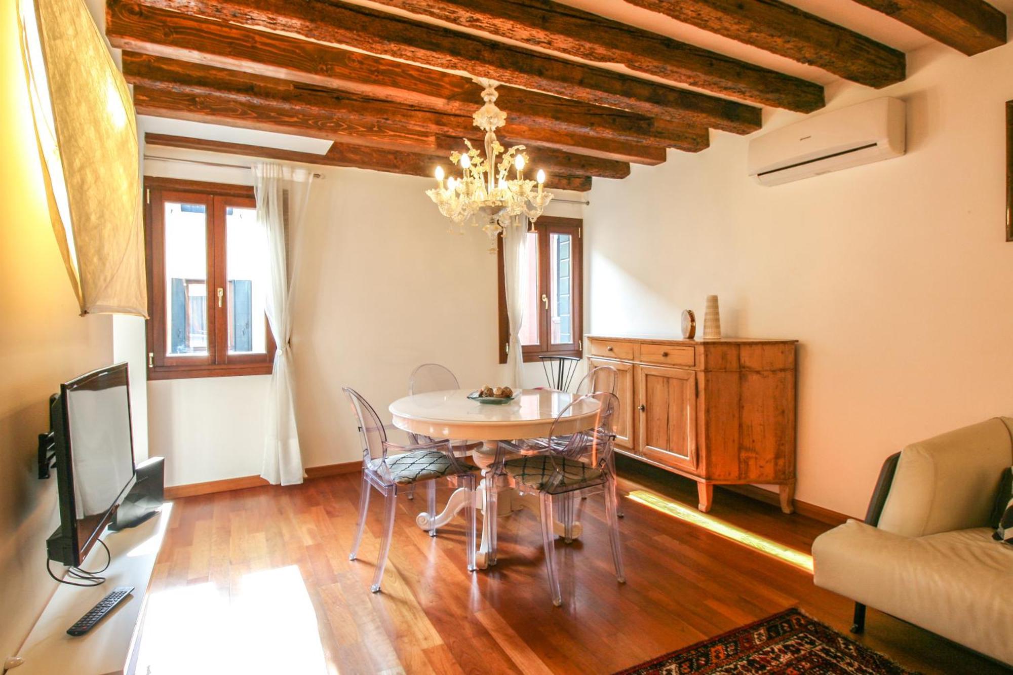 Uncharted - Ca' Borgoloco Apartment Venice