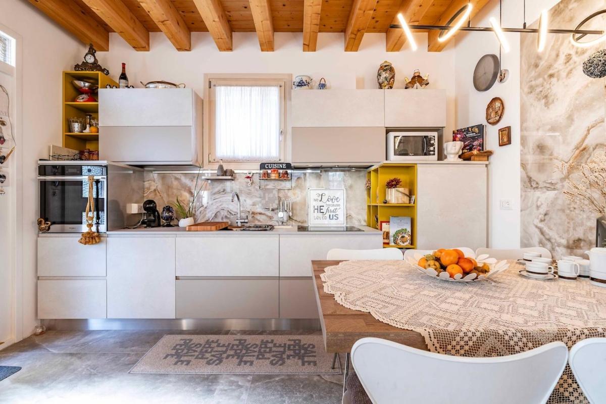 Hébergement de vacances Stylish House Near With Parking *