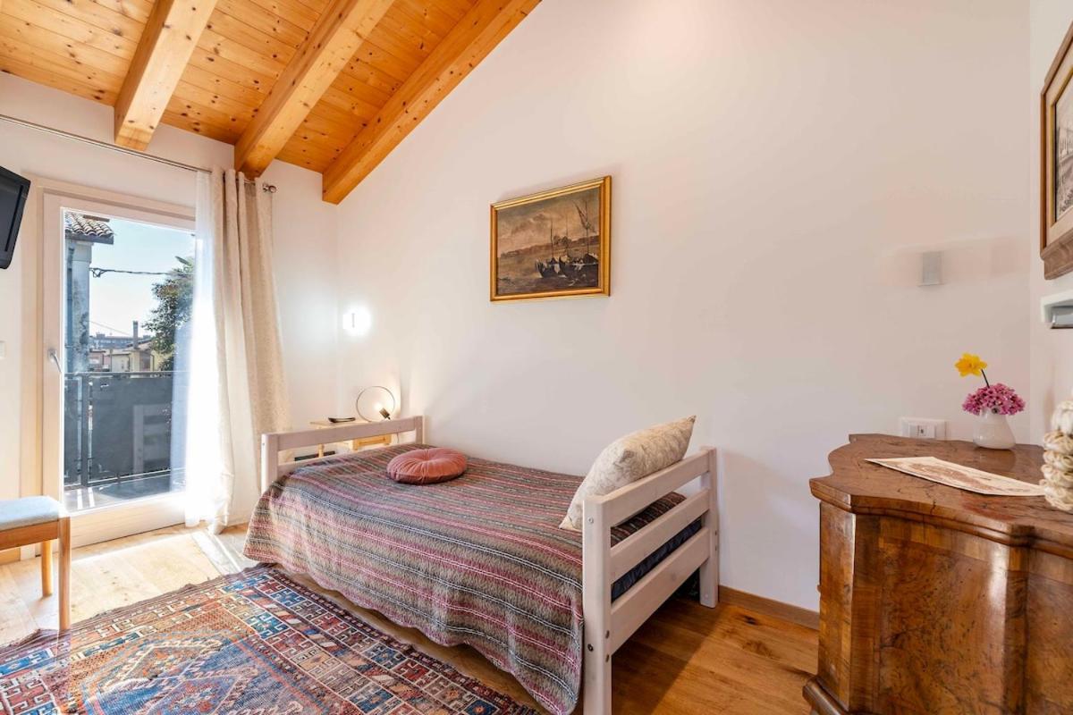 Hébergement de vacances Stylish House Near With Parking Venise