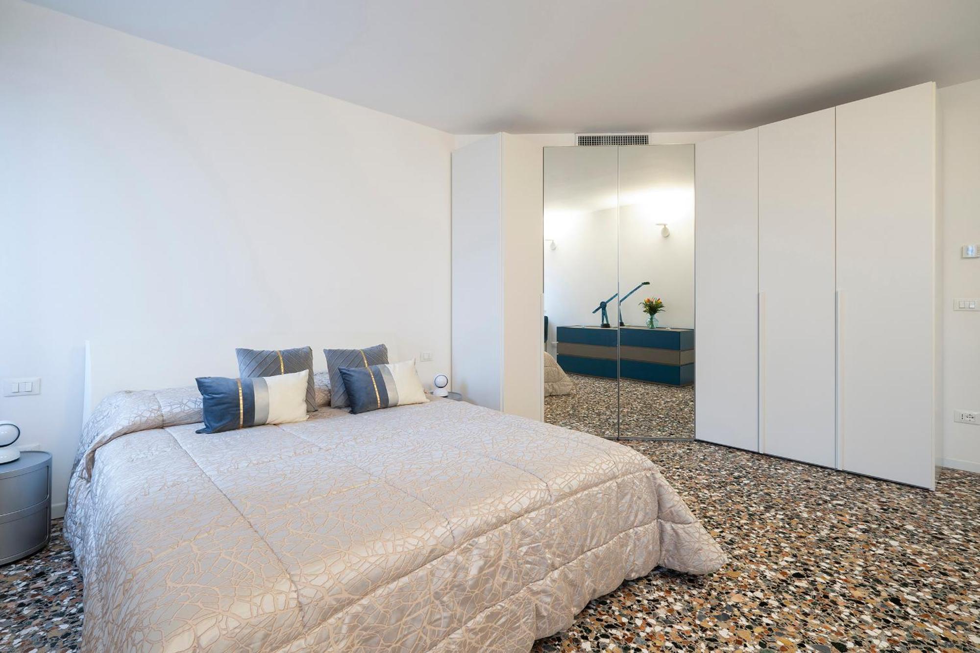 Stupendo Luxury Canal & Garden View Appartement *