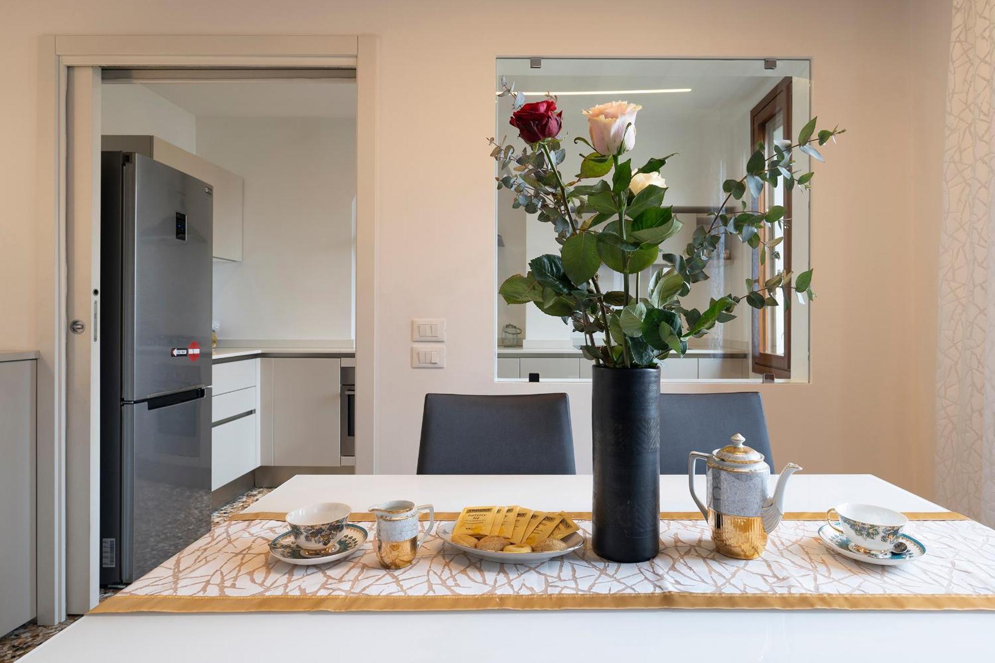 Stupendo Luxury Canal & Garden View Appartement