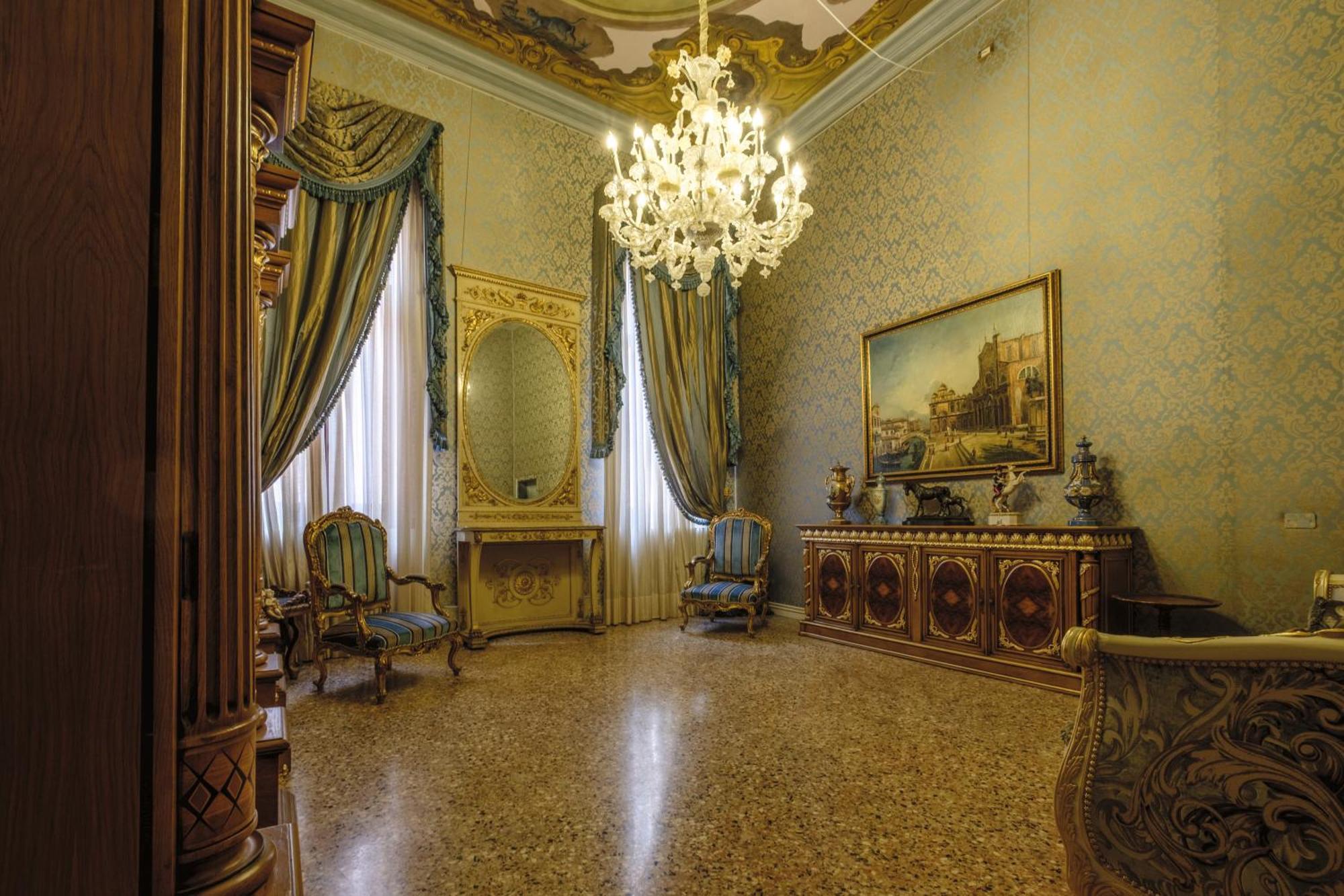 Palazzo Ca' Bernardo By Francesco Molon Gasthuis *