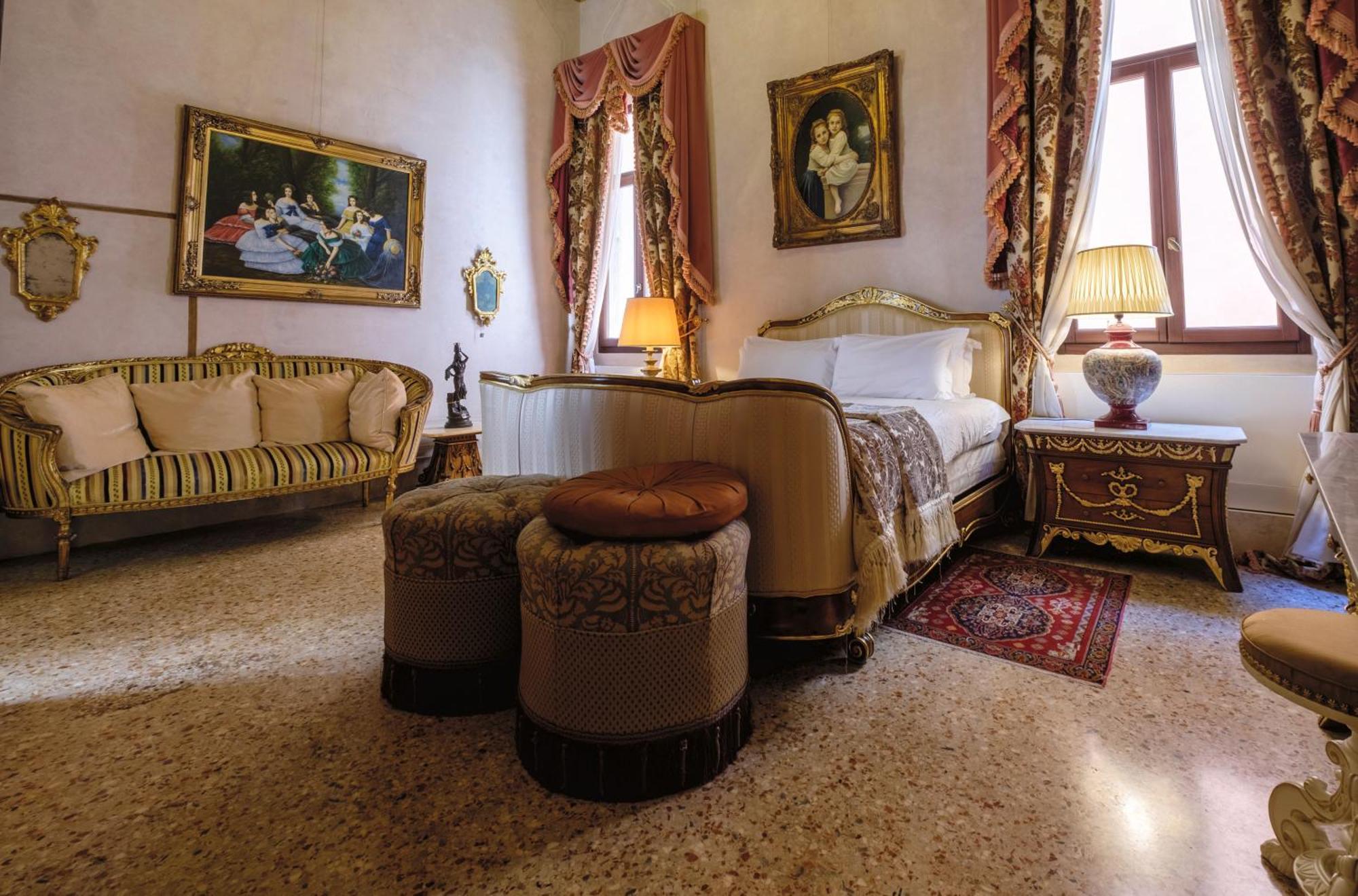 Palazzo Ca' Bernardo By Francesco Molon Gasthof *