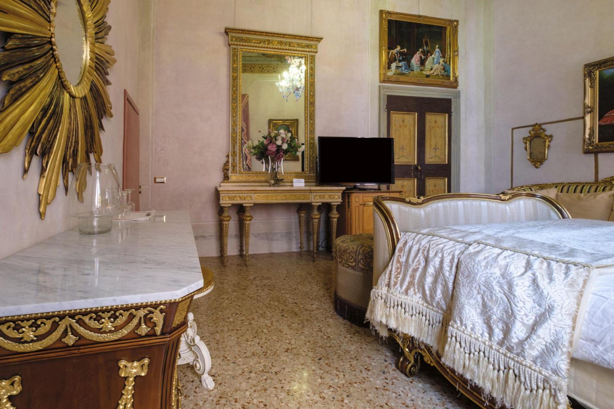 Palazzo Ca' Bernardo By Francesco Molon Gasthuis