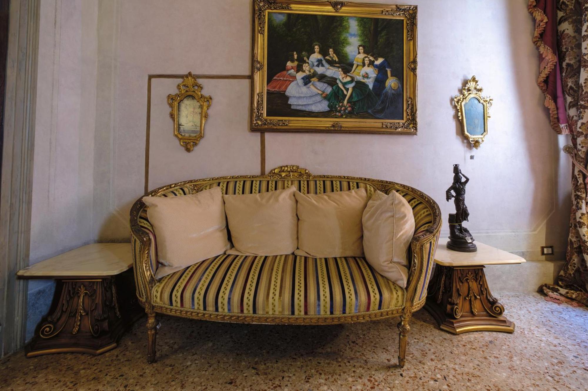 Gasthuis Palazzo Ca' Bernardo By Francesco Molon