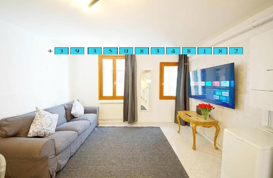 In ! On Whtsapp ! Check The Number From The Photos! Lovely Appartement Venise