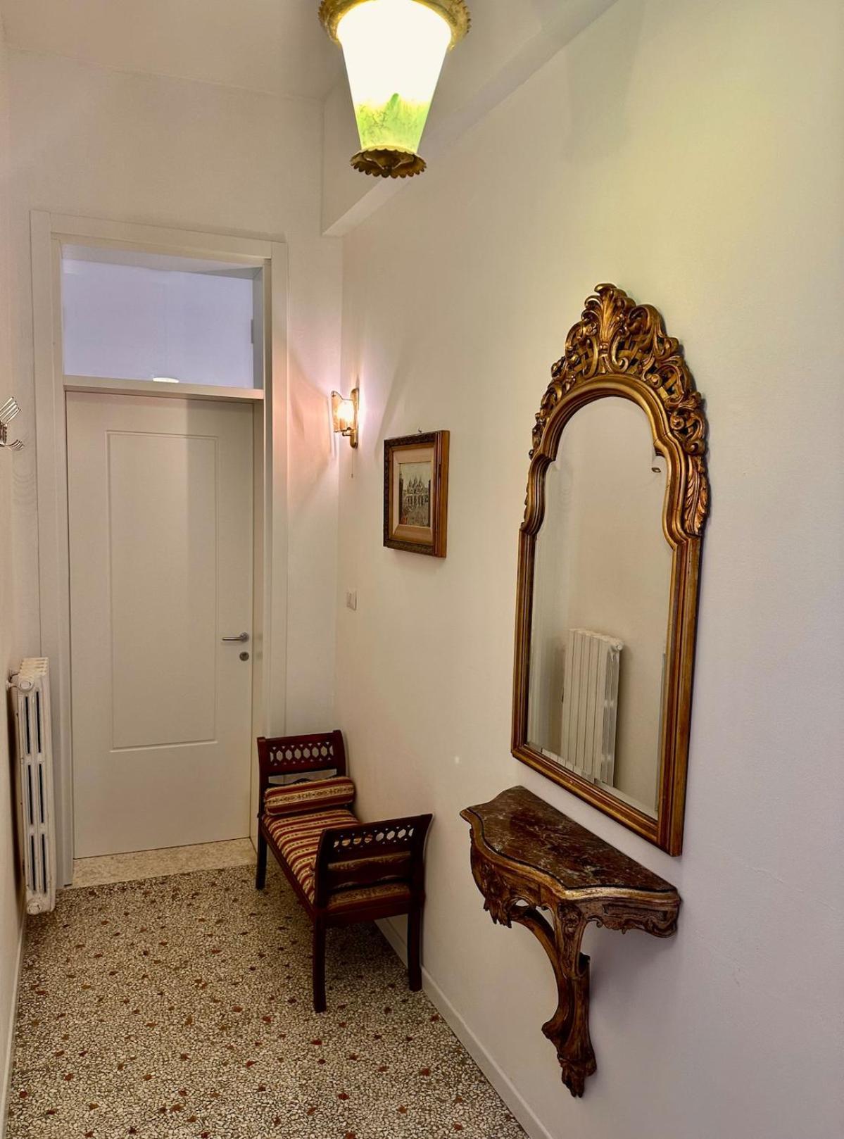 Campo San Polo Canal View Appartement
