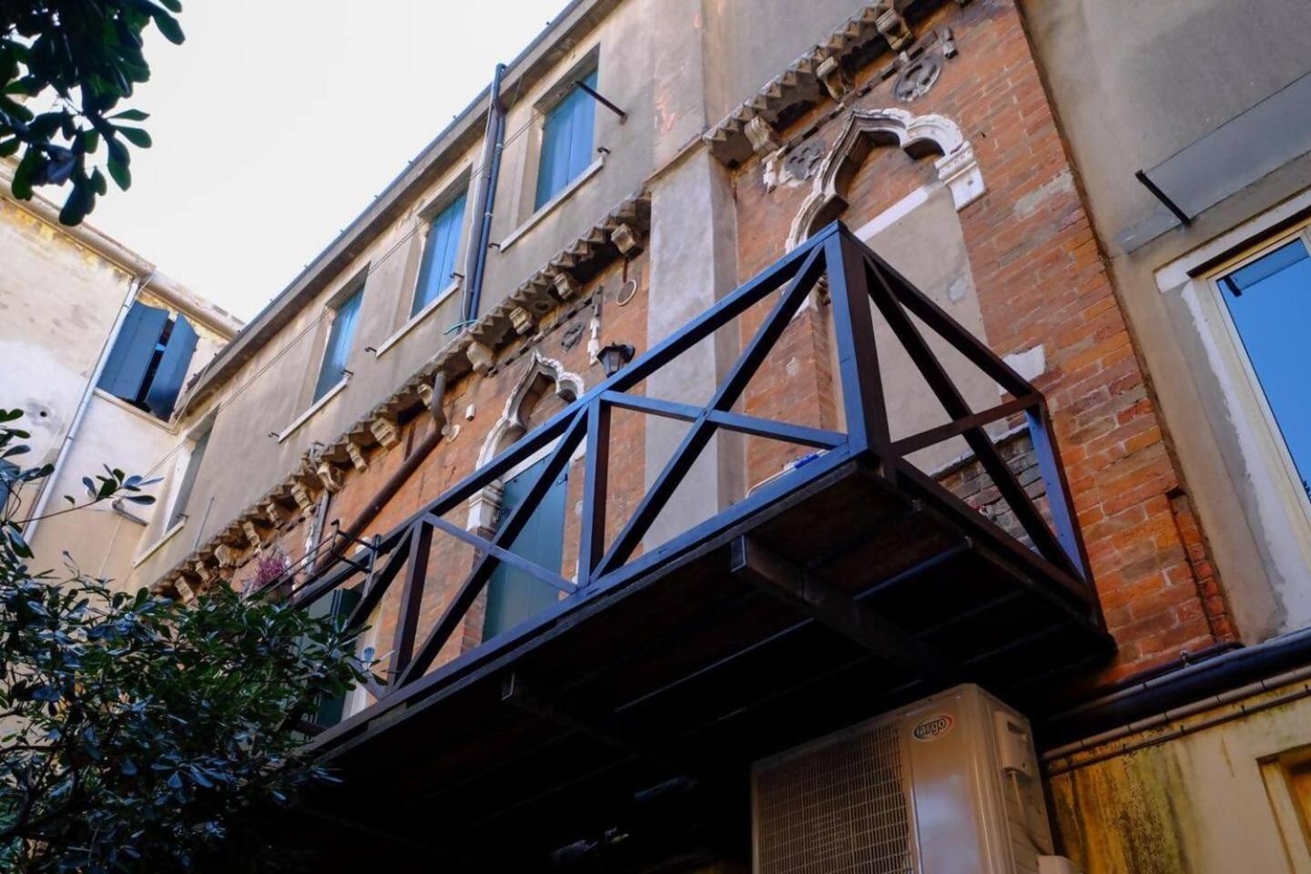 Appartement Rio Ca Foscari A San Pantalon Venetië
