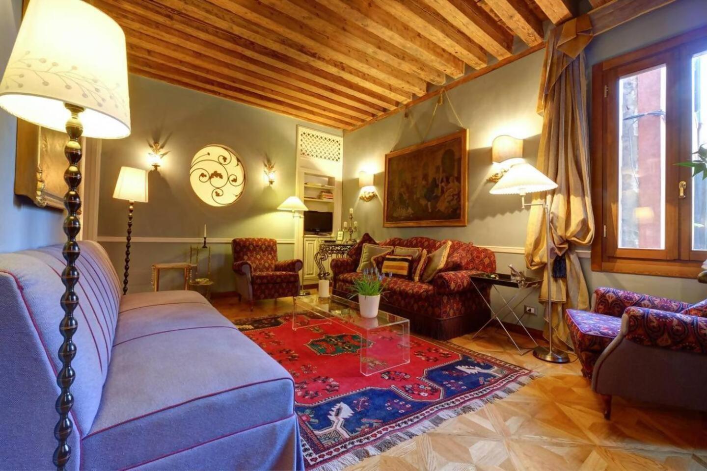 Campanile Canonica Design House * Venise