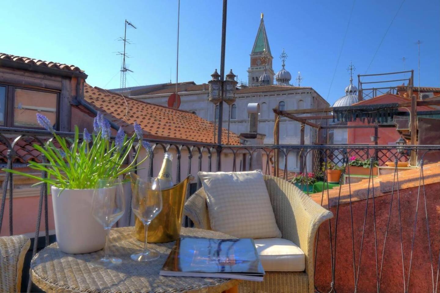 Campanile Canonica Design House