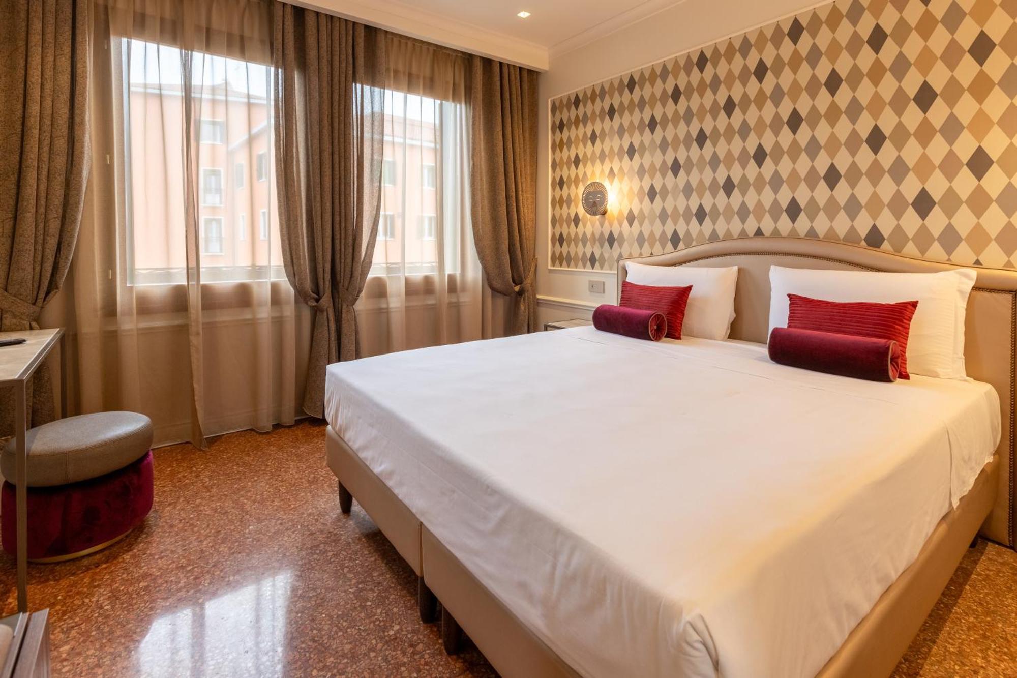 Arlecchino Hotel