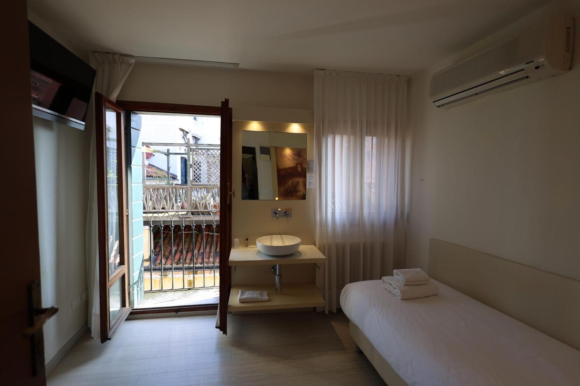 Silva Hotel *