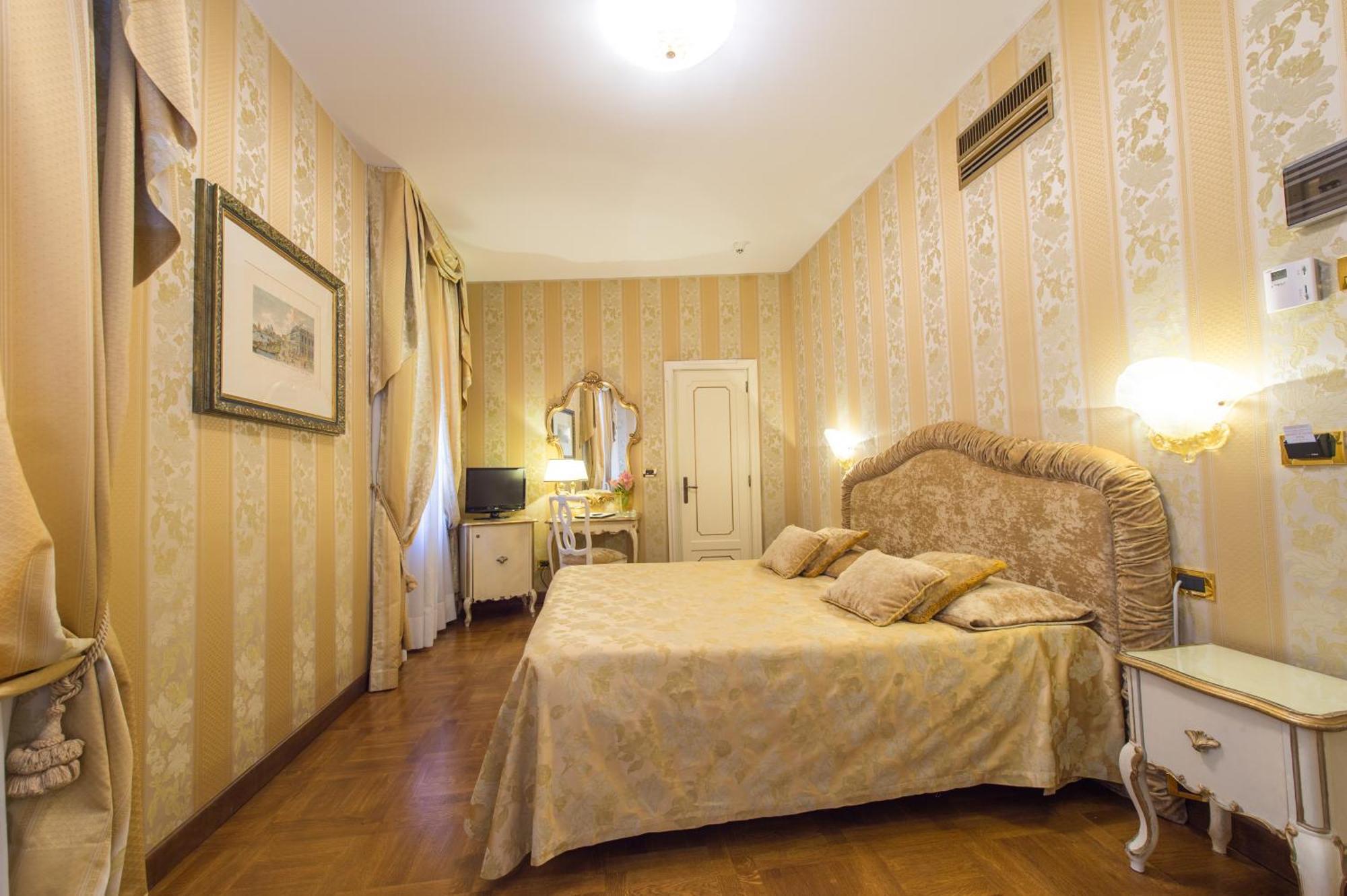 Casa Savoia & Casa Jolanda * Venise