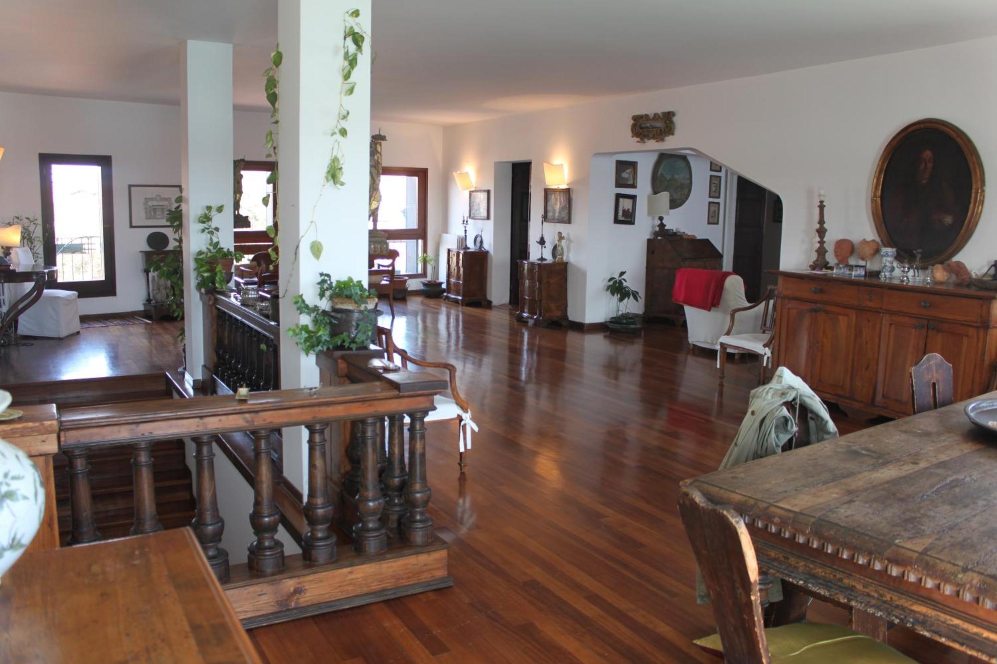 Mimi's Loft