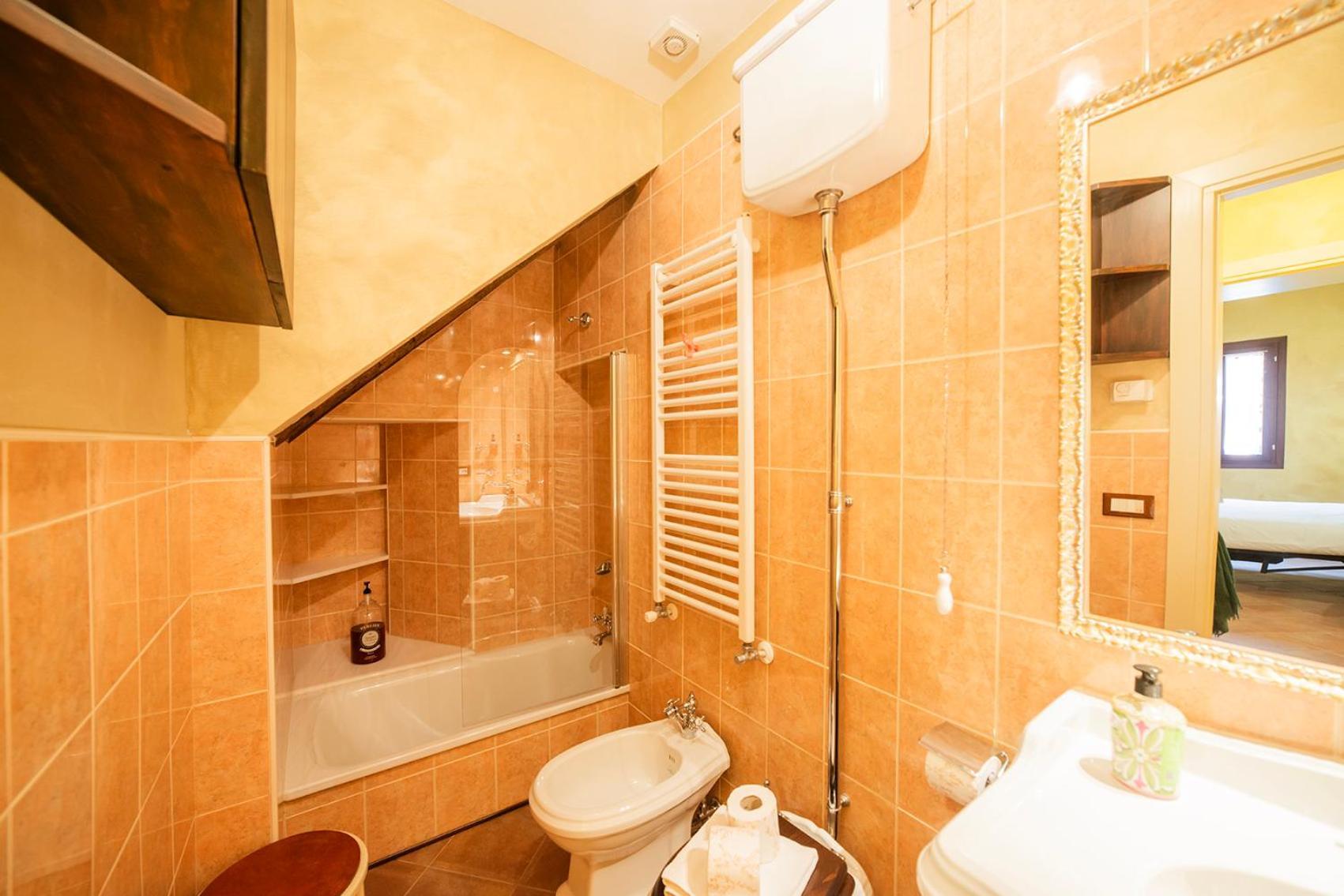 Secret Garden - Comfortable And Appartement