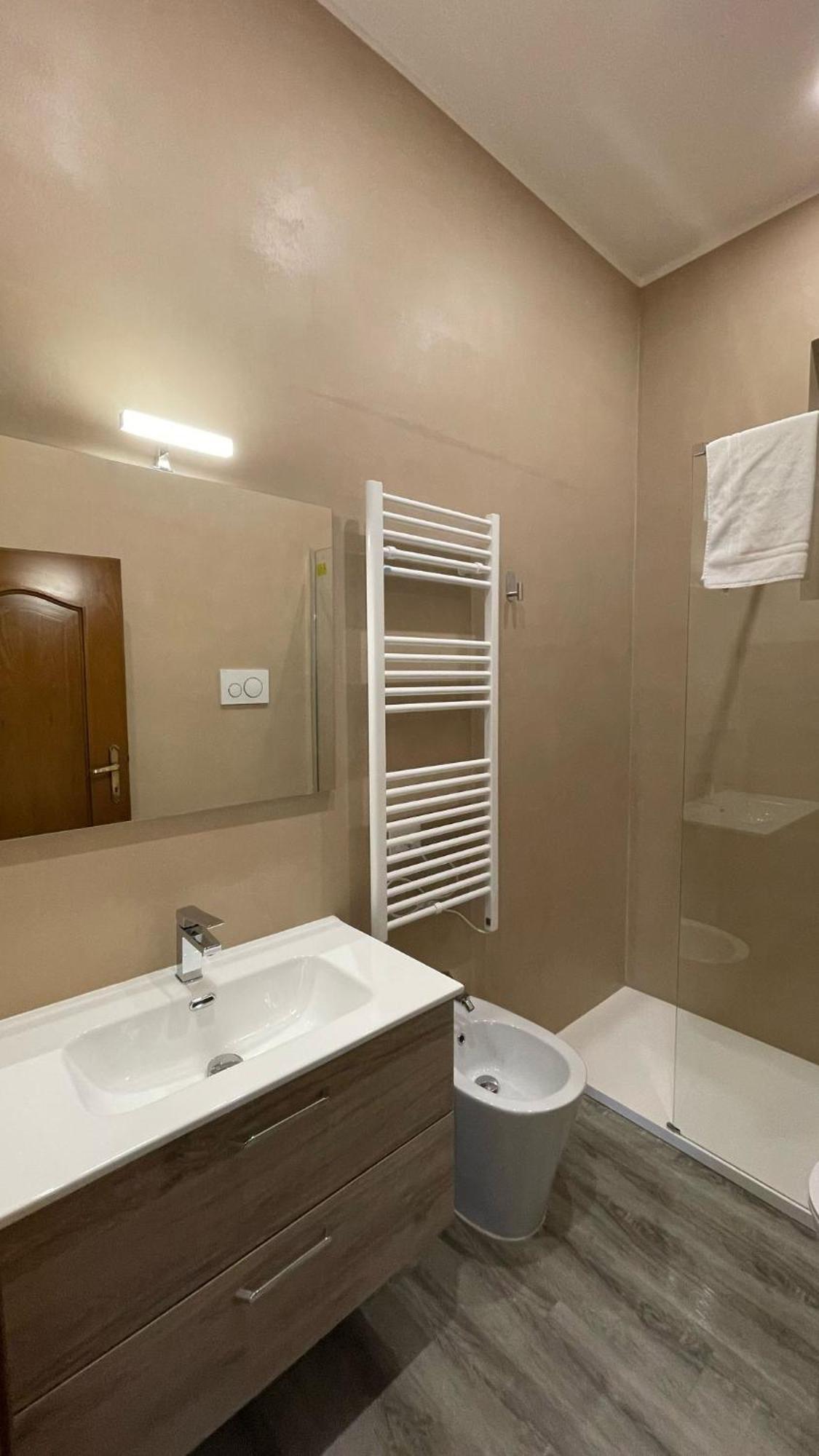 Residenza Stardust With Canal View * Venetië
