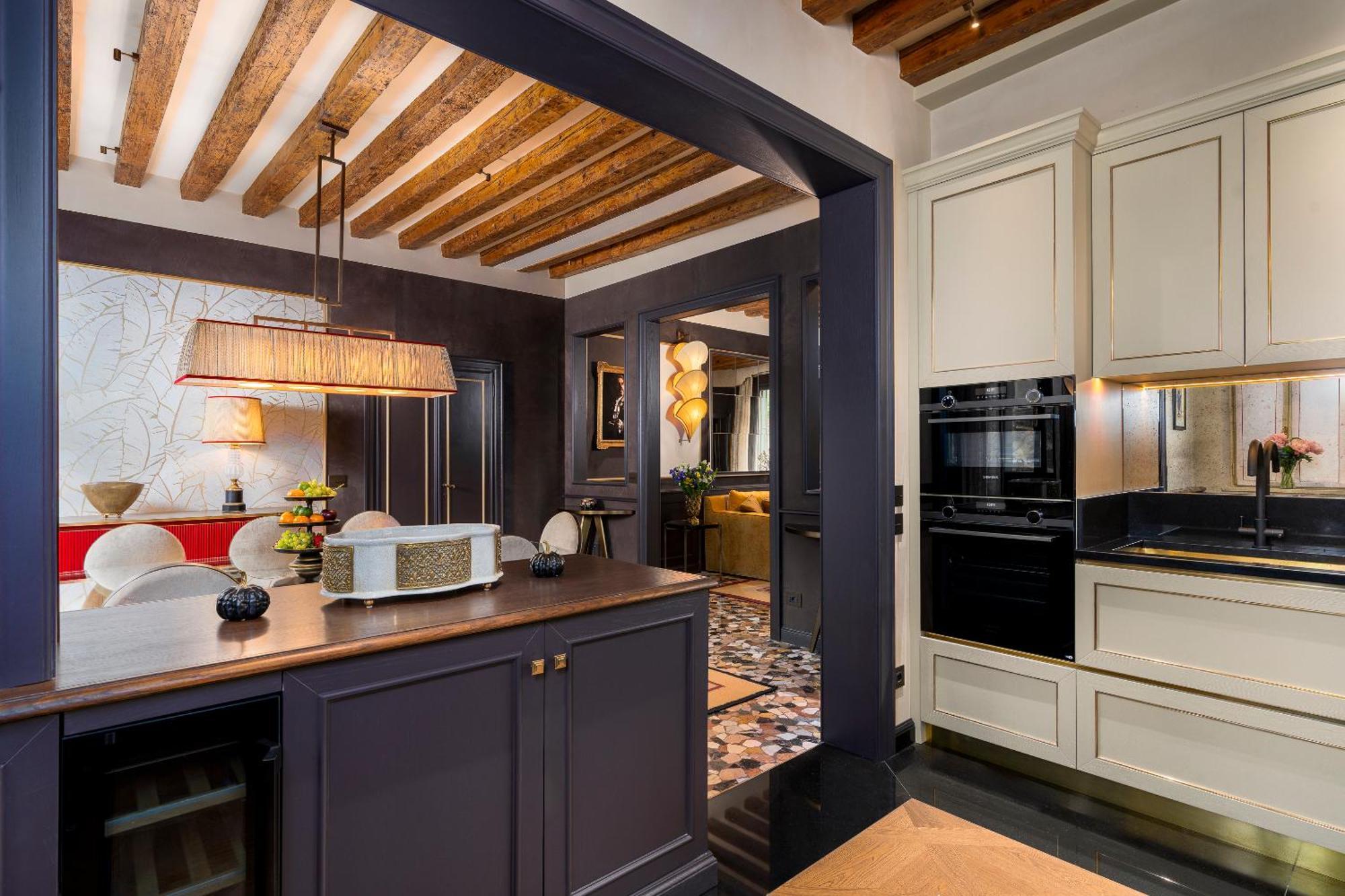 La Dimora Di Lady J Amazing Brandnew With 6 Luxury Bedrooms! * Venise