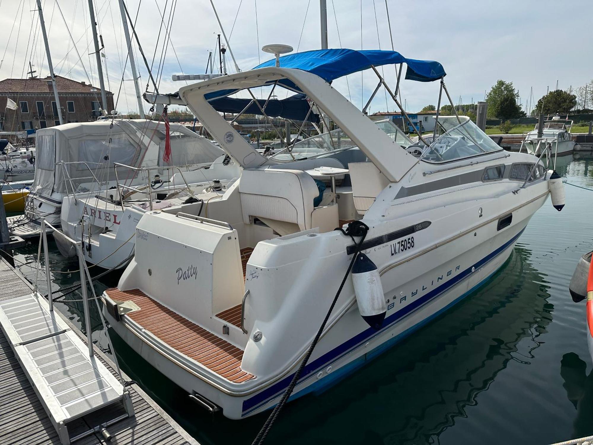 The Boat Experience Galleggiante In Barca Botel Venezia