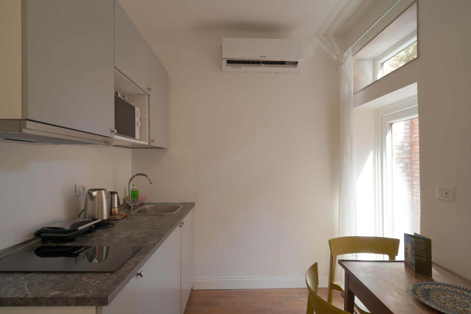Appartement With Court Center Historical Center