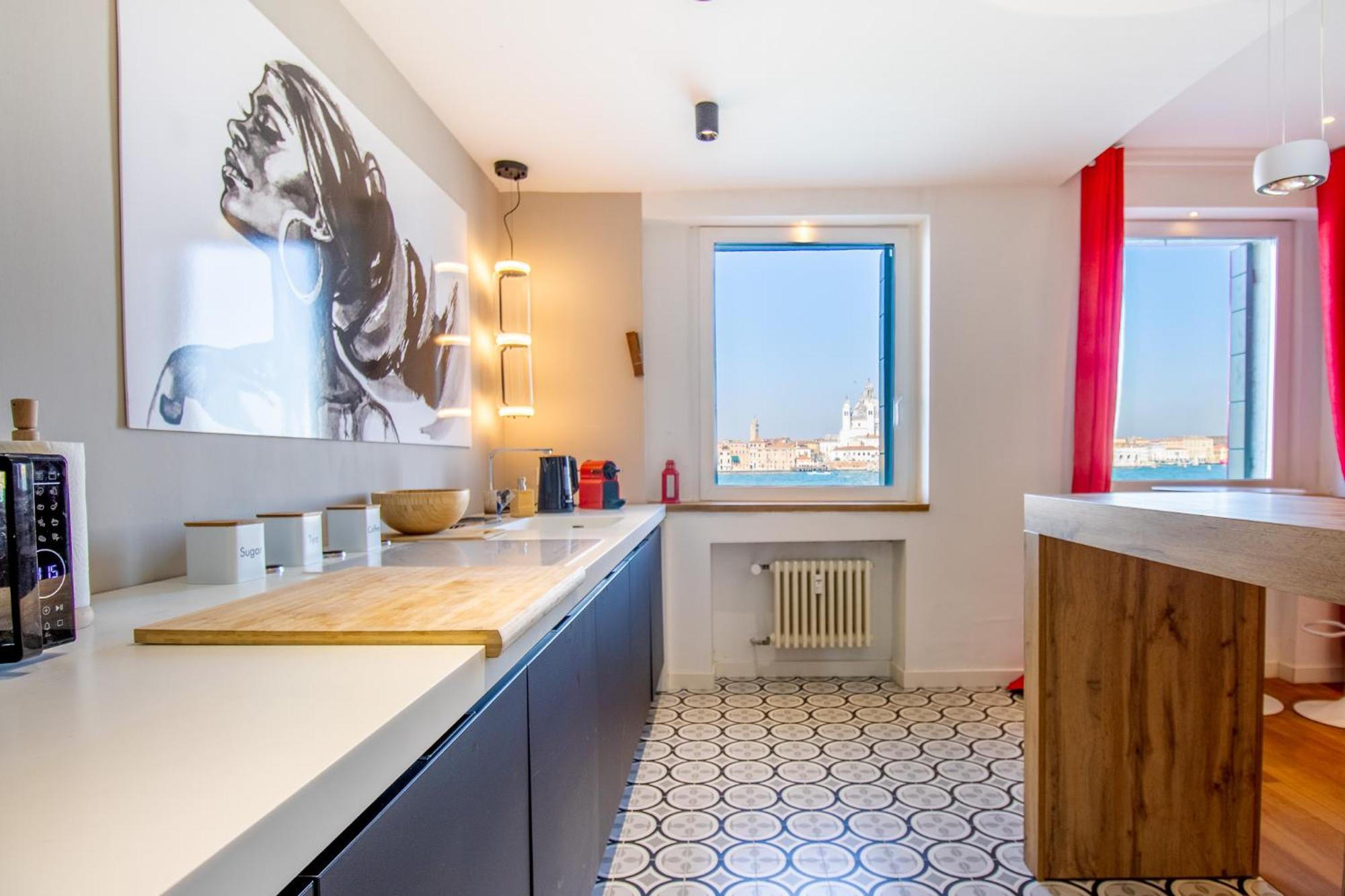 3 Windows On St - Waterfront Apartment Venedig