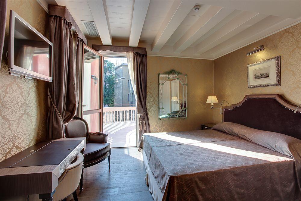 Moresco Hotel 4*