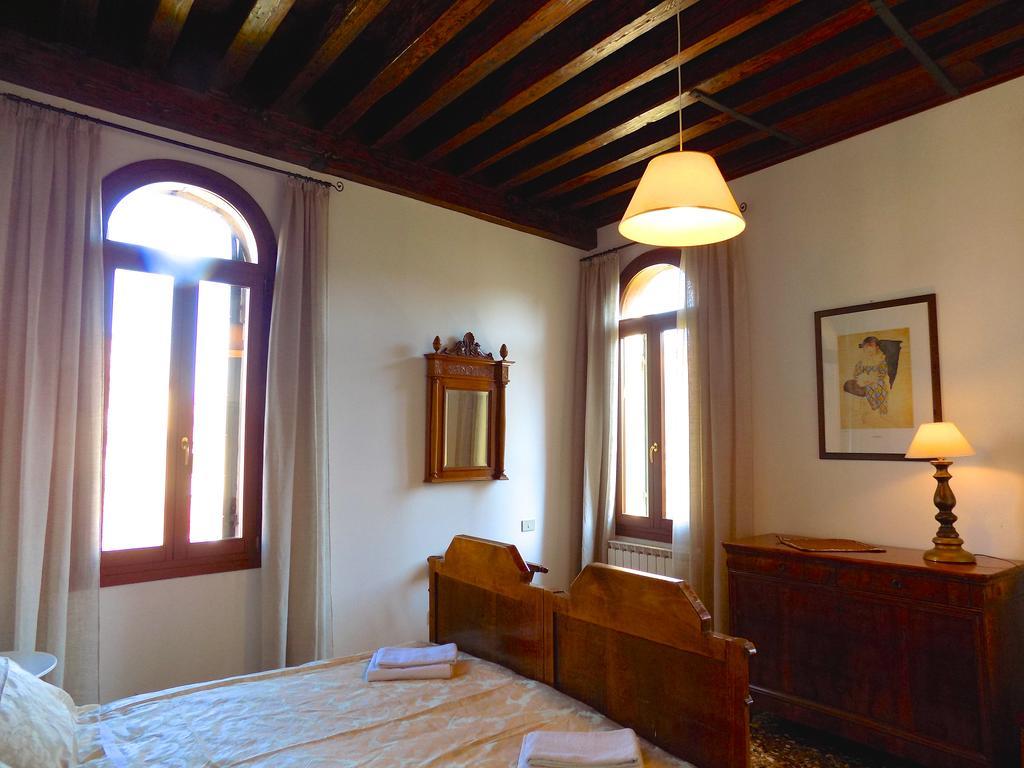 San Trovaso Apartment Venedig
