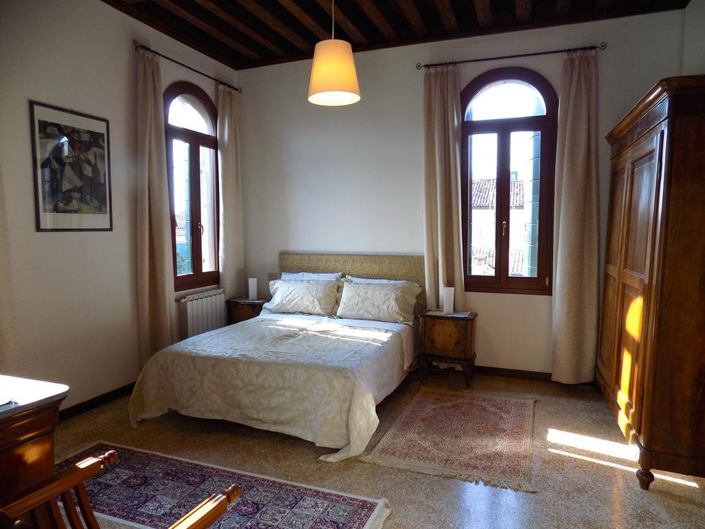 San Trovaso Apartment Venedig