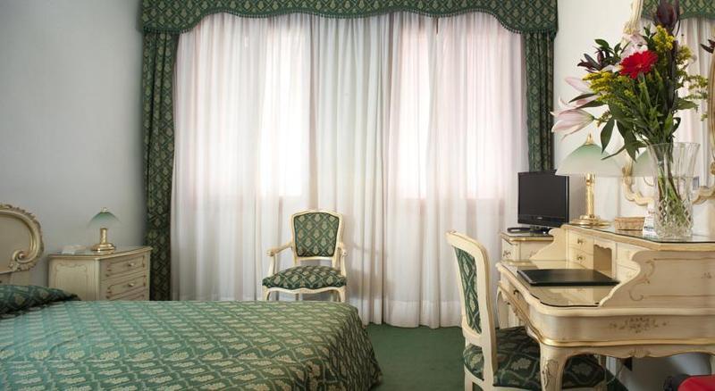 Commercio & Pellegrino Hotel 3*