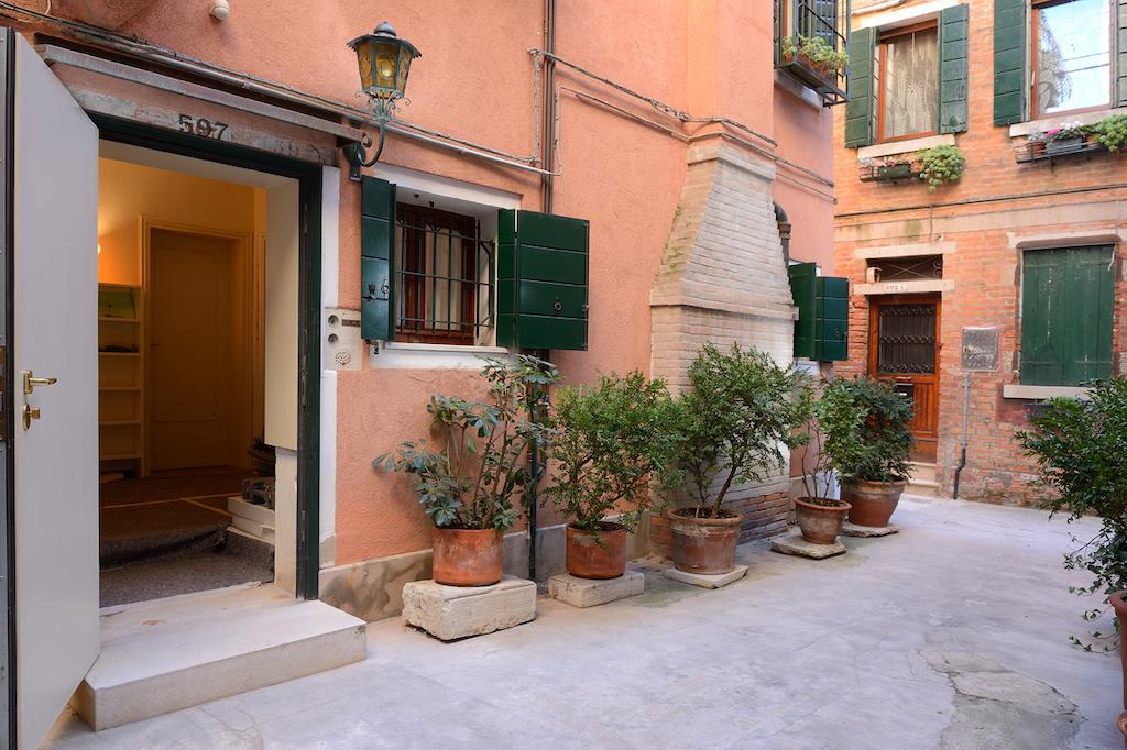 Warm Hospitality Venice