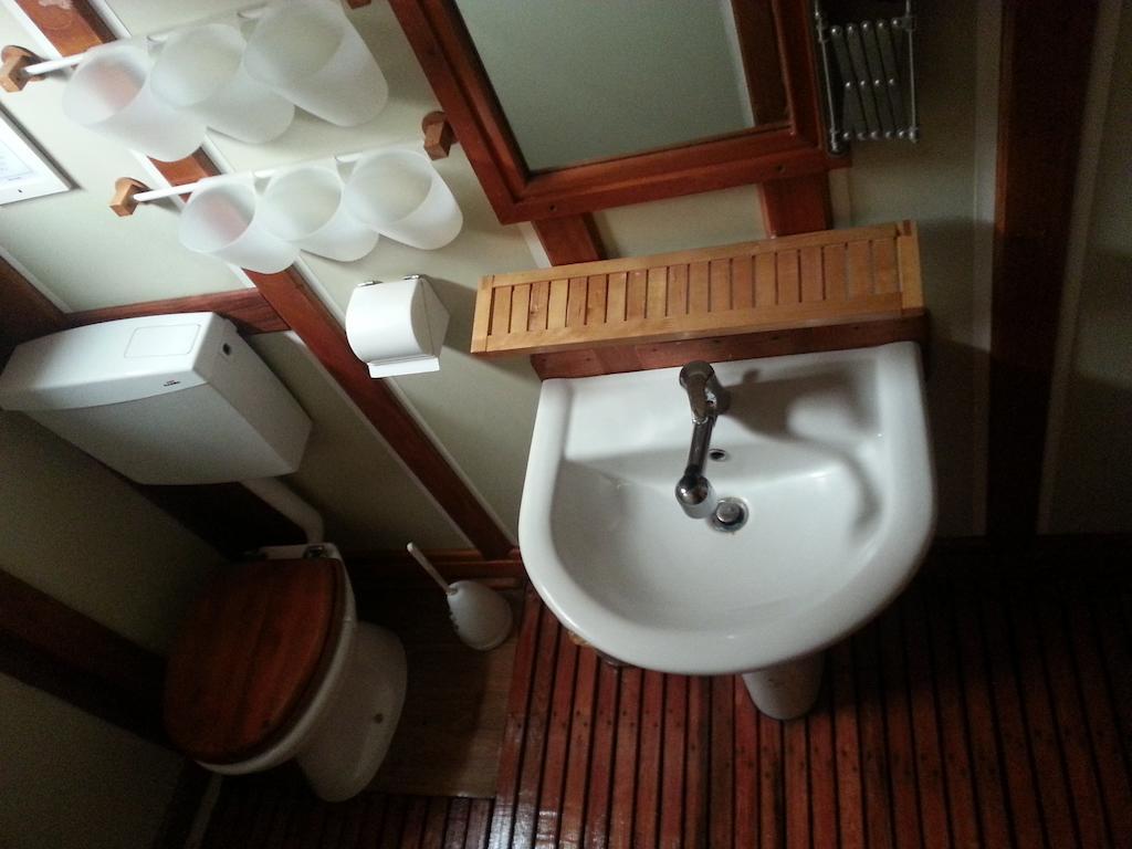 Botel Boat & Breakfast Caicco Freedom Venedig