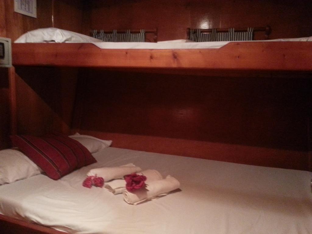 Botel Boat & Breakfast Caicco Freedom Venedig
