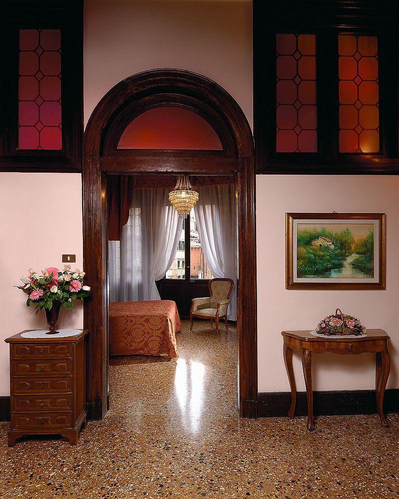 Hotel De L'alboro