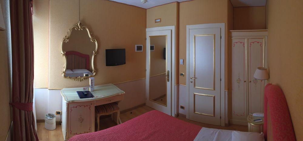 Hotel Arlecchino 3*