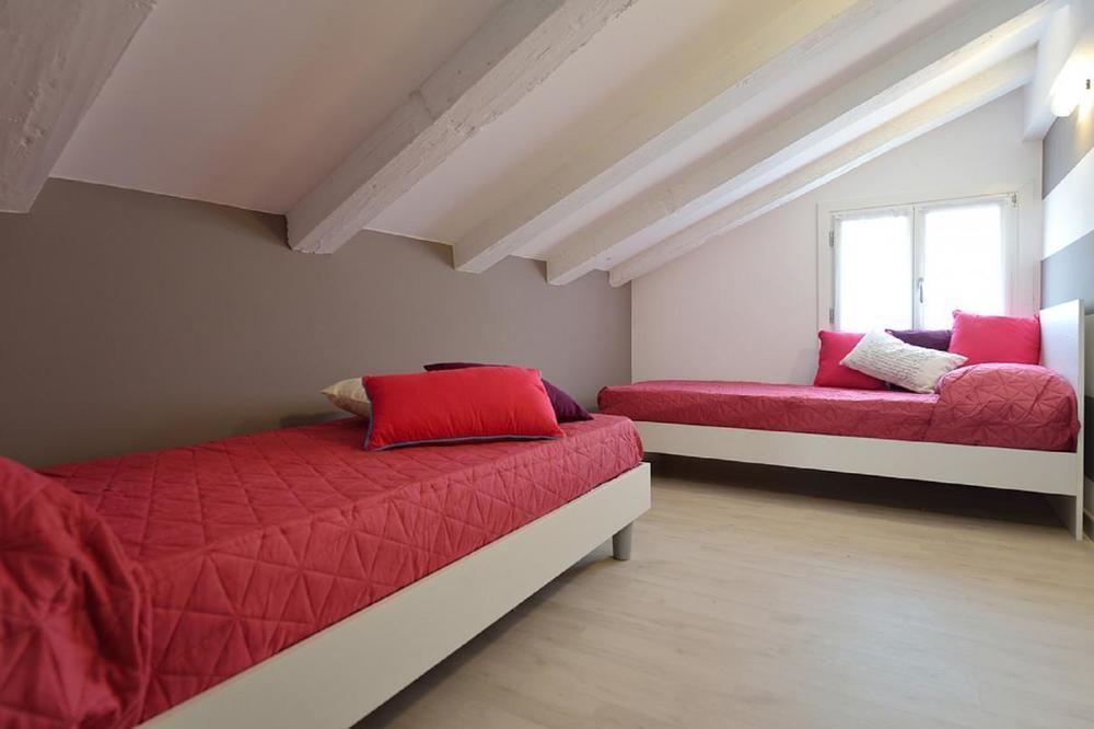 Supreme Hotel *