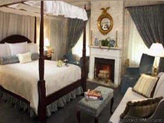 Henry Hotel