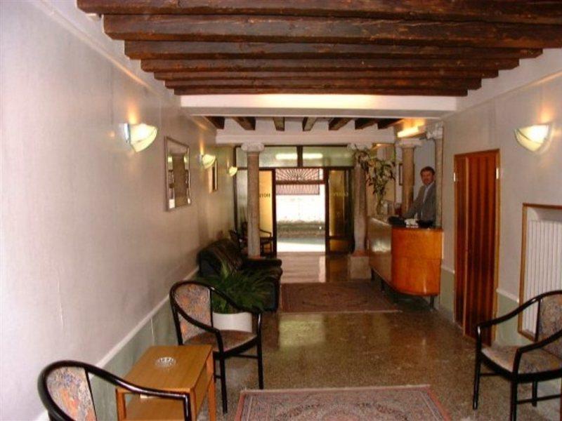 Hotel Caneva Venice