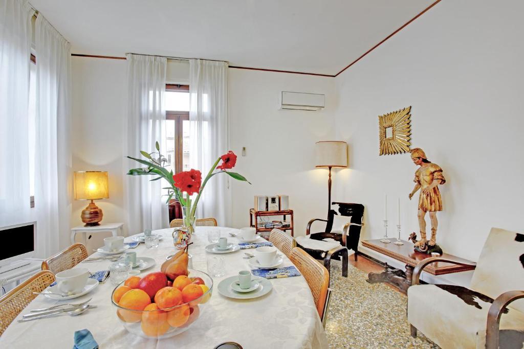 Couette-café Casa Robinig *