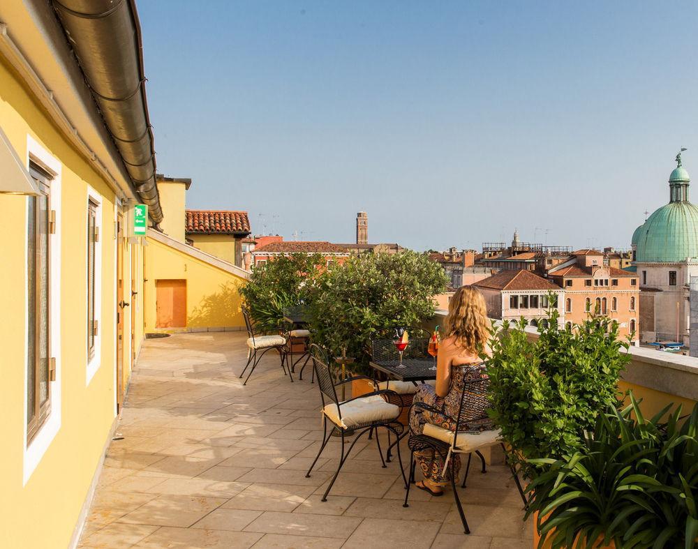 Nh Santa Lucia Hotel 4*
