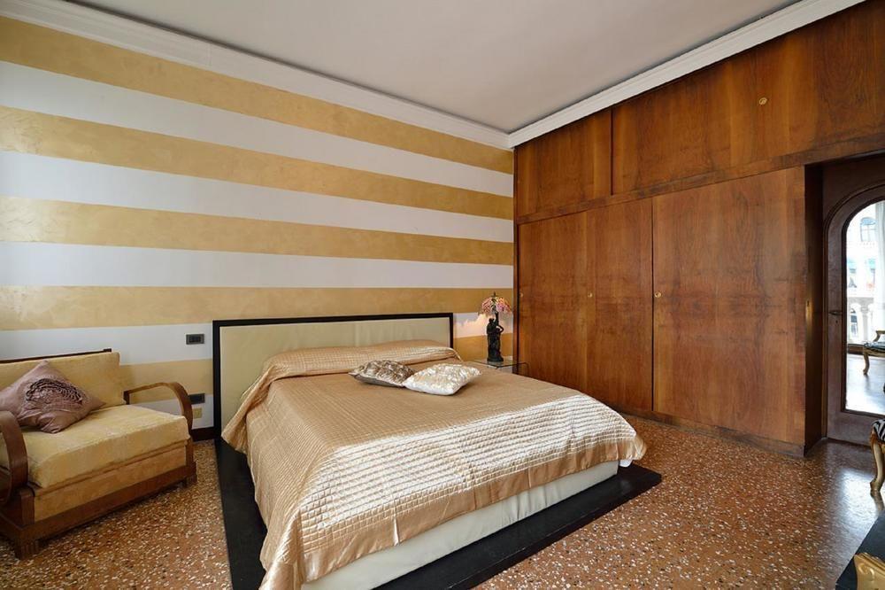 Grand Canal Terrace *
