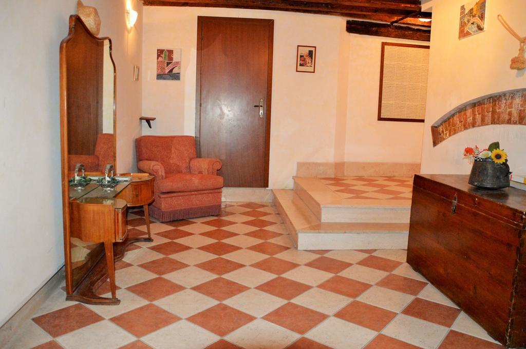 Rialto House *