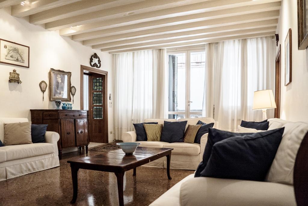 Accademia Terrazza Apartment Venice