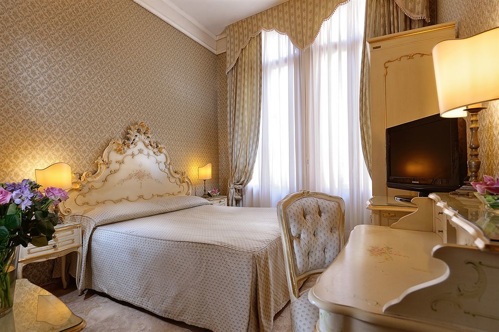 Canaletto Hotel 3*