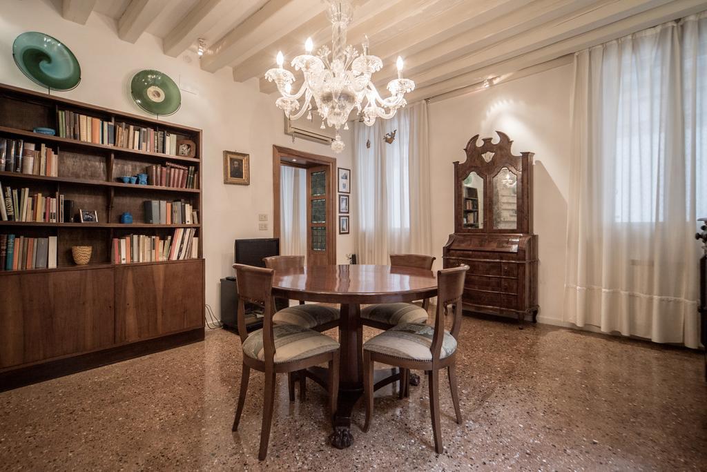 Accademia Terrazza Apartment Venice