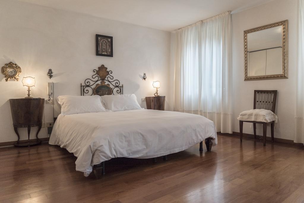 Apartment Accademia Terrazza Venice